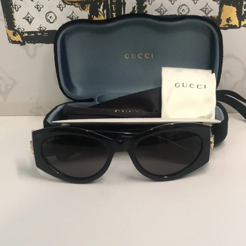 New Authentic Gucci GG1401S 001 Black Cat-Eye Sunglasses Grey Lenses